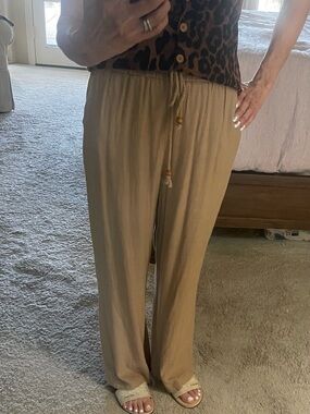 Women's Wide-Leg Drawstring Pants in Tan
